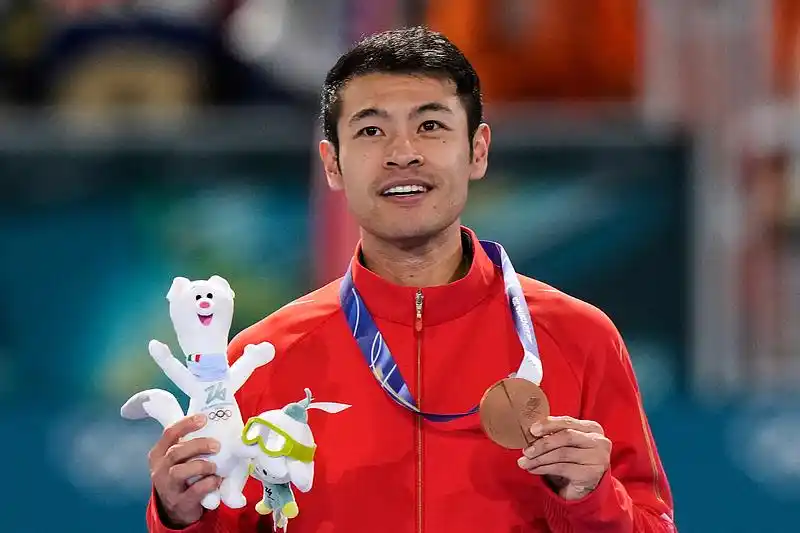 宁忠岩冬奥会1000米成绩_宁忠岩速滑1000米摘铜_中国速滑男子1000米铜牌