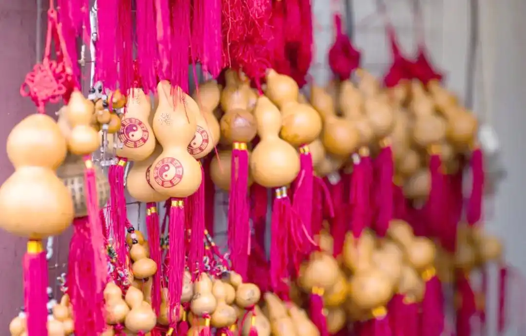 化解家居煞气技巧_家居环境重要性_民间风水家居气场优化