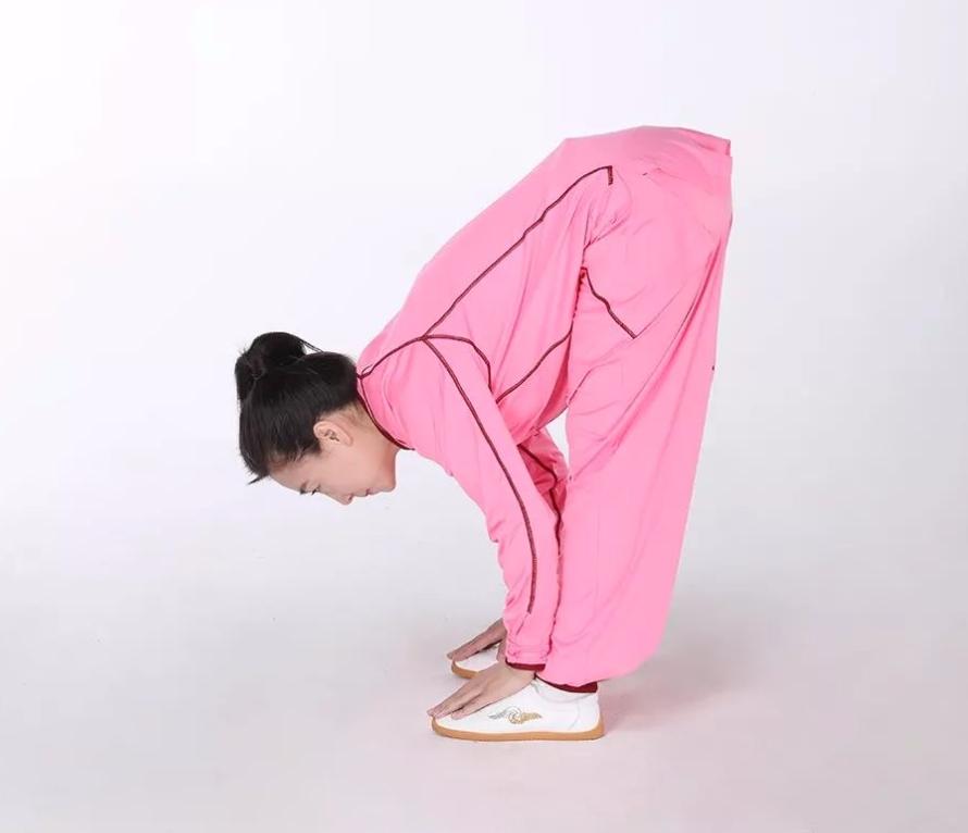 八段锦动作详解_中医养生功法八段锦_八段锦全套动作图解