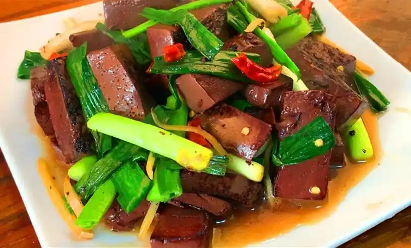 春季蒜苗养生功效_春季应季蒜苗药膳_蒜苗抗氧化延缓衰老