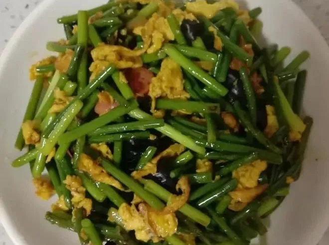 增强免疫力预防感冒_蒜苗春季养生_春季应季蒜苗药膳