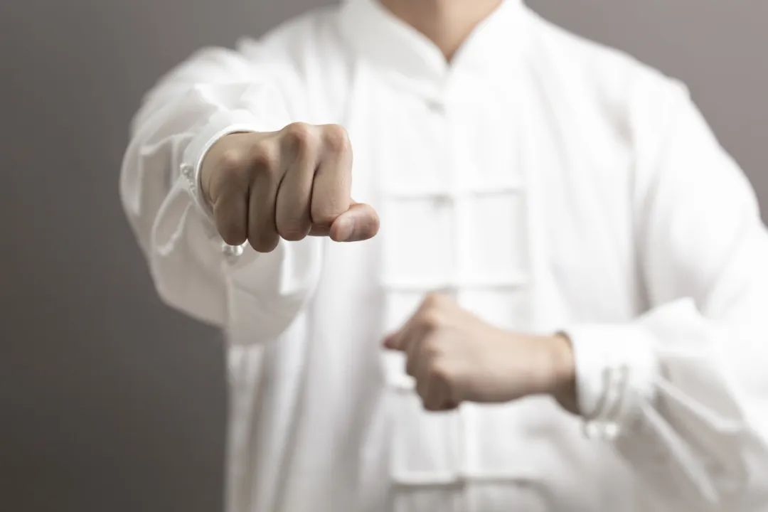 八段锦 太极拳 易筋经_中医养生功法导引术