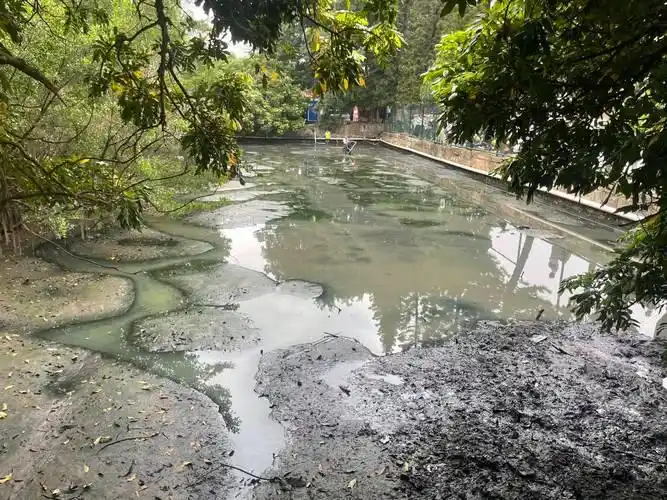 路冲煞的危害与处理_风水误区路冲化解风水学_风水路冲煞化解方法