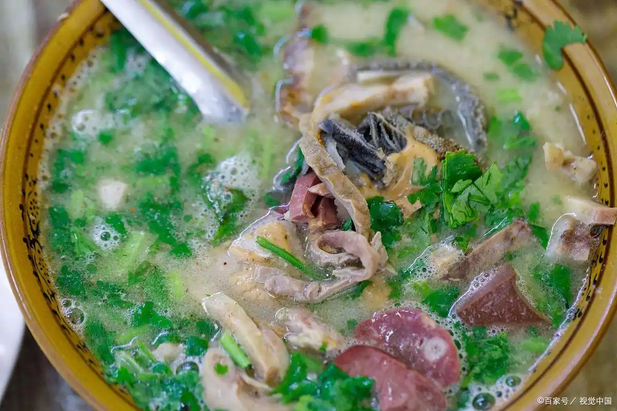 羊肉汤温补功效_药膳羊肉汤制作方法_羊肉汤药膳