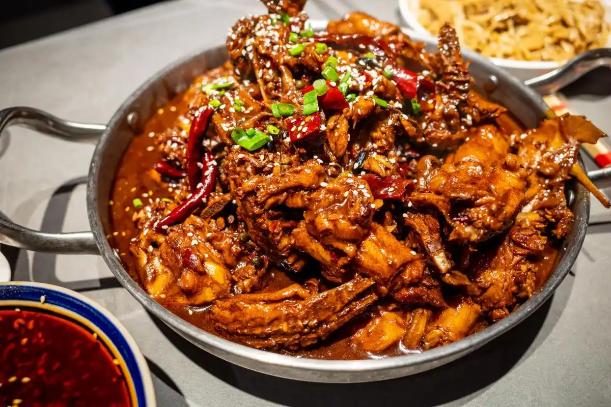 药膳羊肉汤制作方法_羊肉汤温补功效_羊肉汤药膳