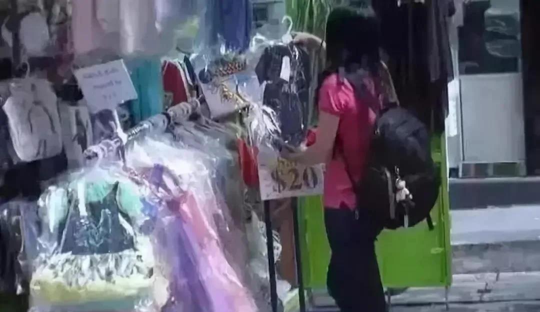 霍启刚郭晶晶合体拜年_霍启刚郭晶晶育儿理念_郭晶晶霍启刚春节习俗