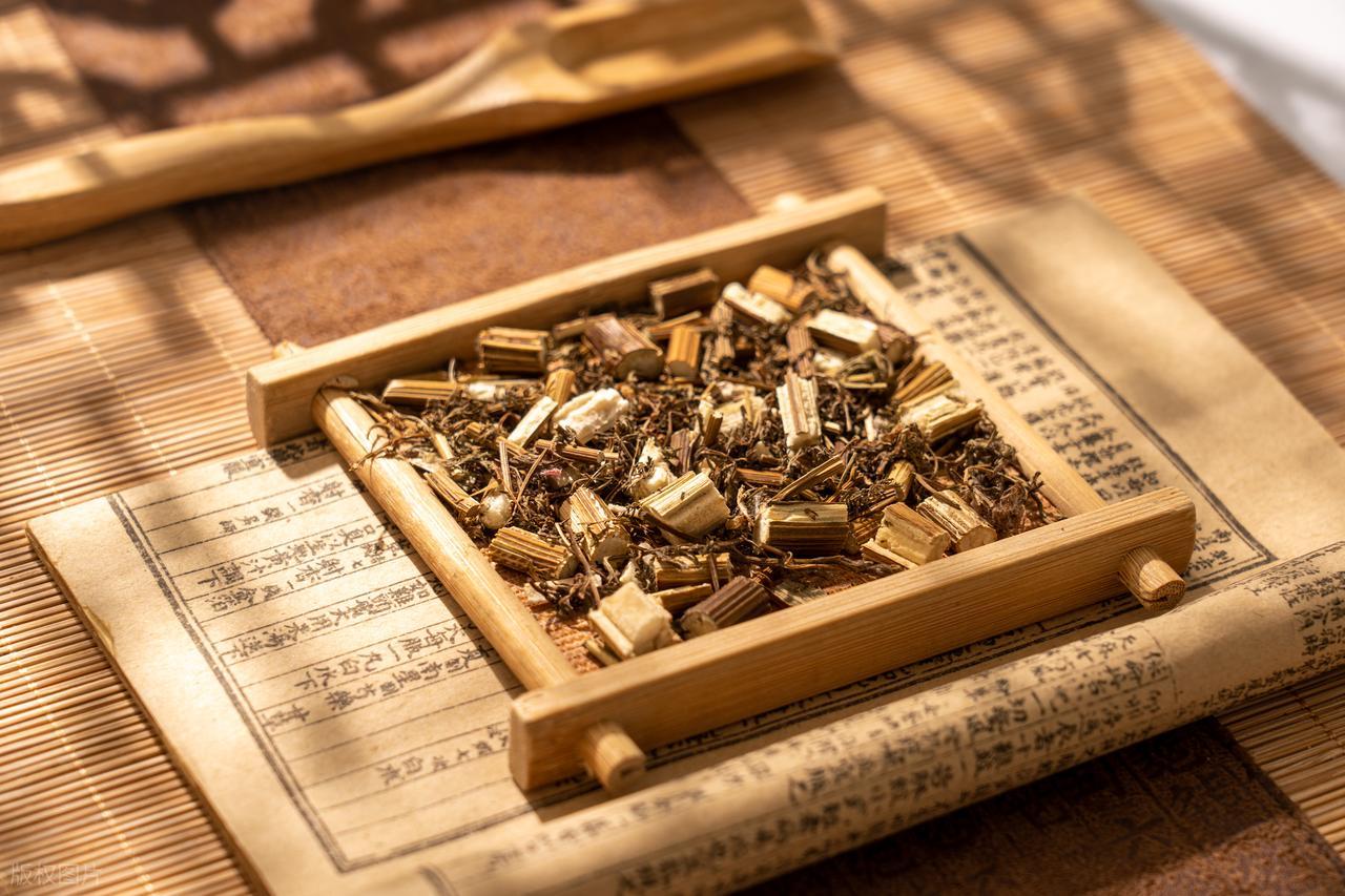 牙龈萎缩 牙齿松动 中医固齿_中医入门牙龈出血