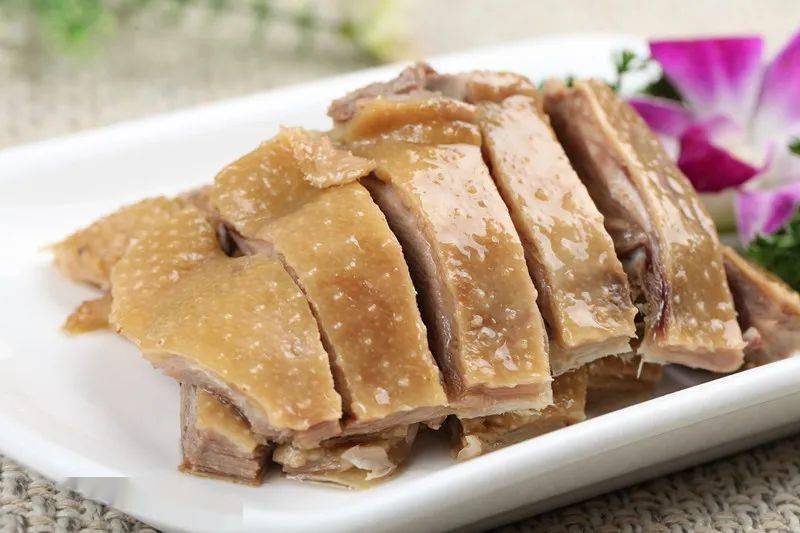 秋季滋阴鸭肉食谱_秋季应季鸭肉药膳_盐水鸭做法