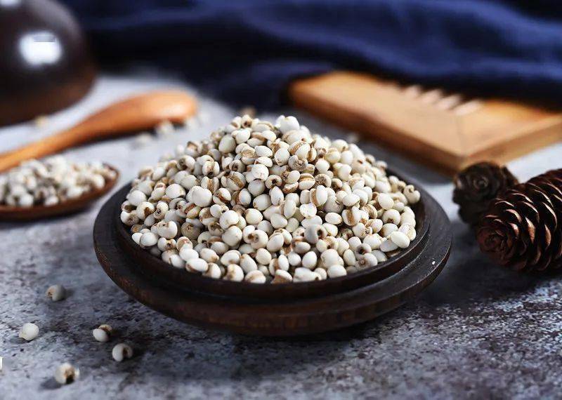 盐水鸭做法_秋季滋阴鸭肉食谱_秋季应季鸭肉药膳