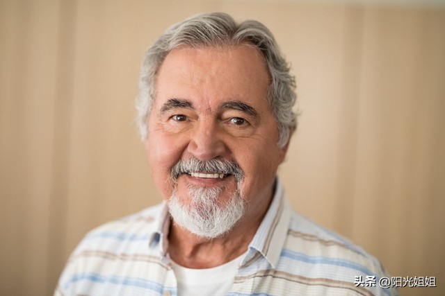 家庭中的老人风水_老人的温暖守候_理性风水老人房布局风水学