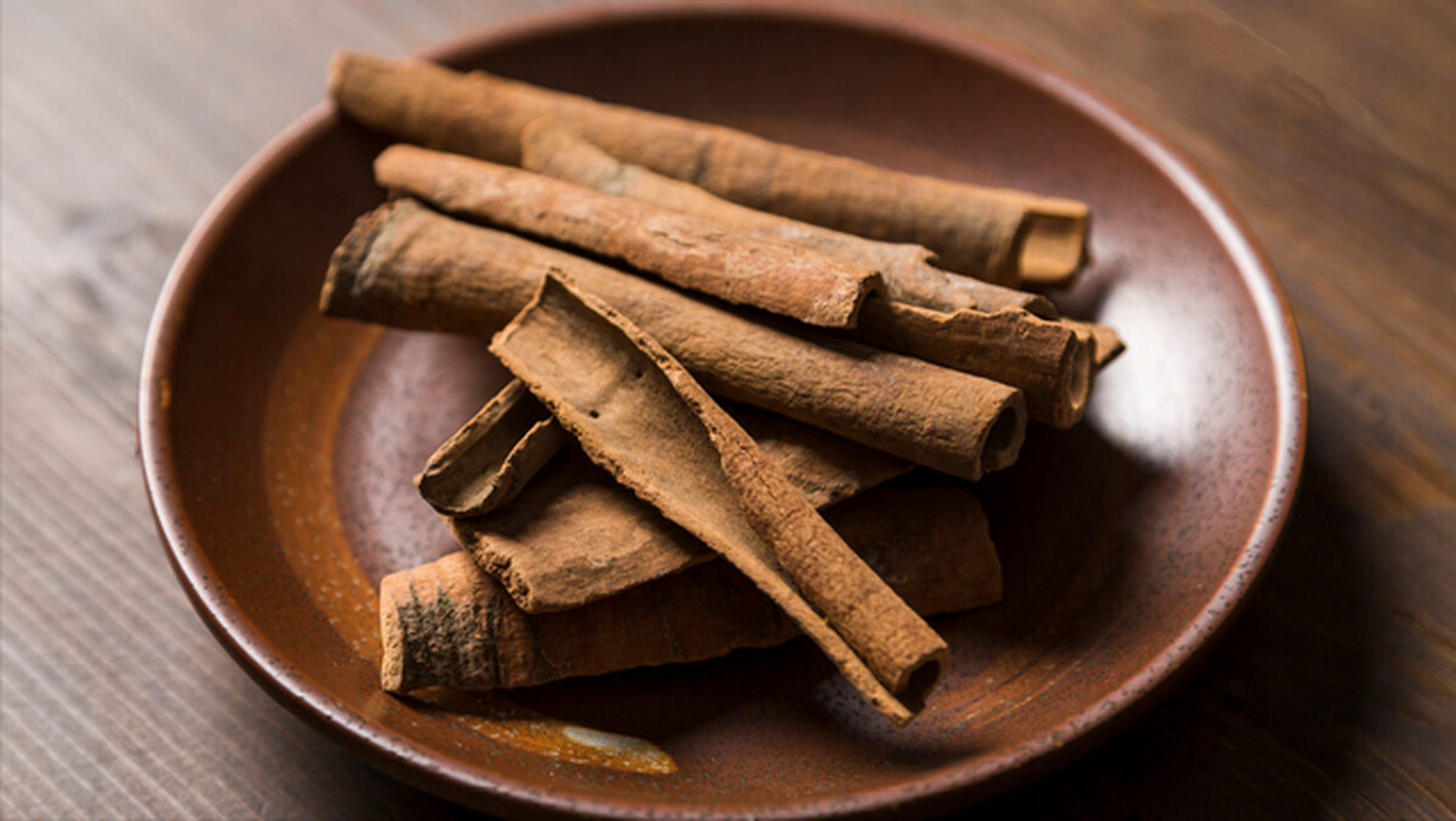 阳虚体质调理_阳虚食补食疗_黄芪肉桂补阳