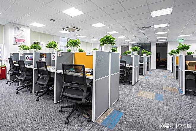 办公桌尺寸风水学_办公室风水布局_化解小人风水方法