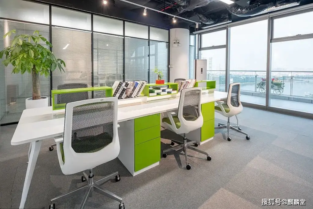 办公桌尺寸风水学_办公室风水布局_办公室摆设原则