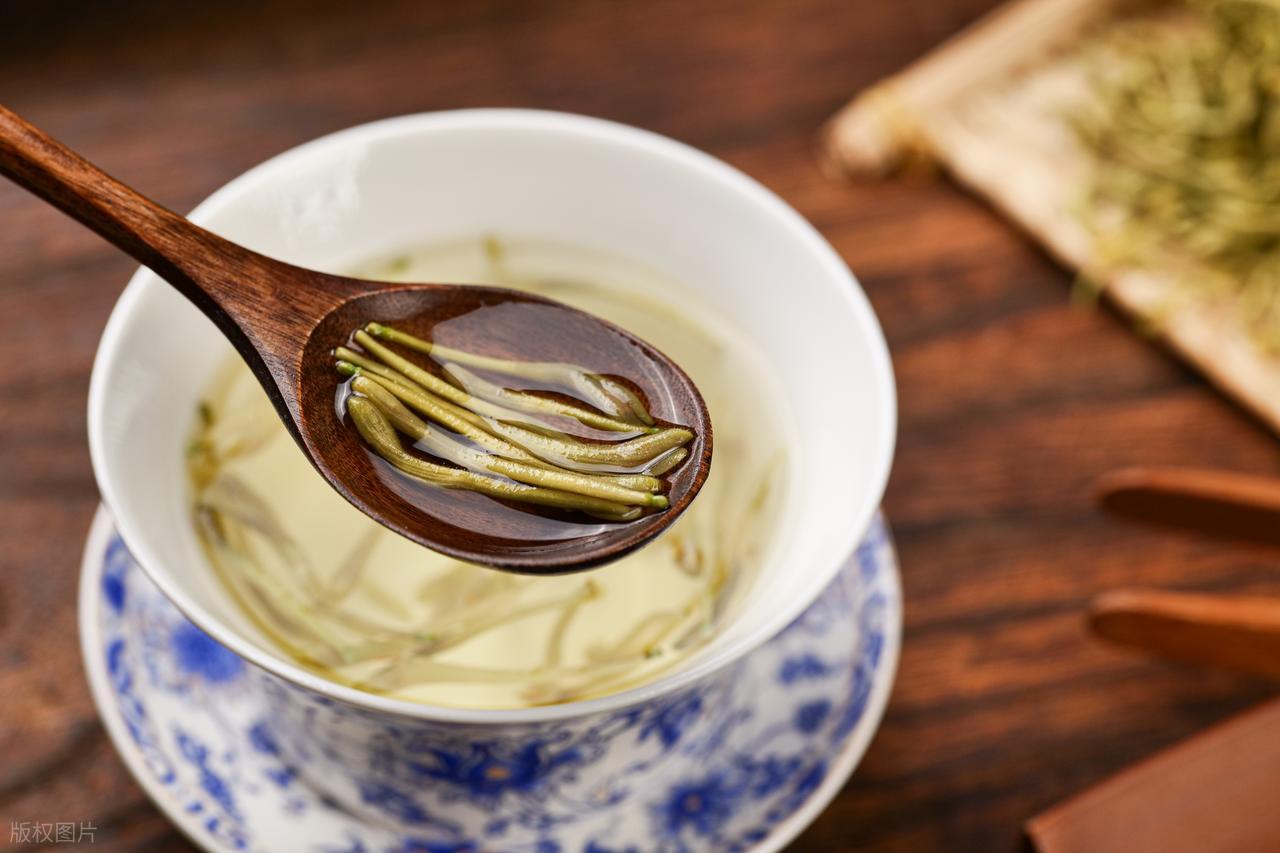 金银花功效作用_金银花糖尿病搭配禁忌_金银花适用人群