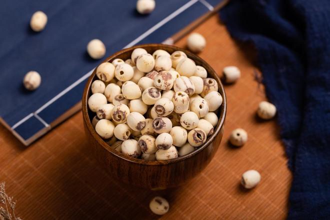 调理肠胃食疗菜谱_养胃食谱 猪肚鸡汤 山楂红枣苹果茶