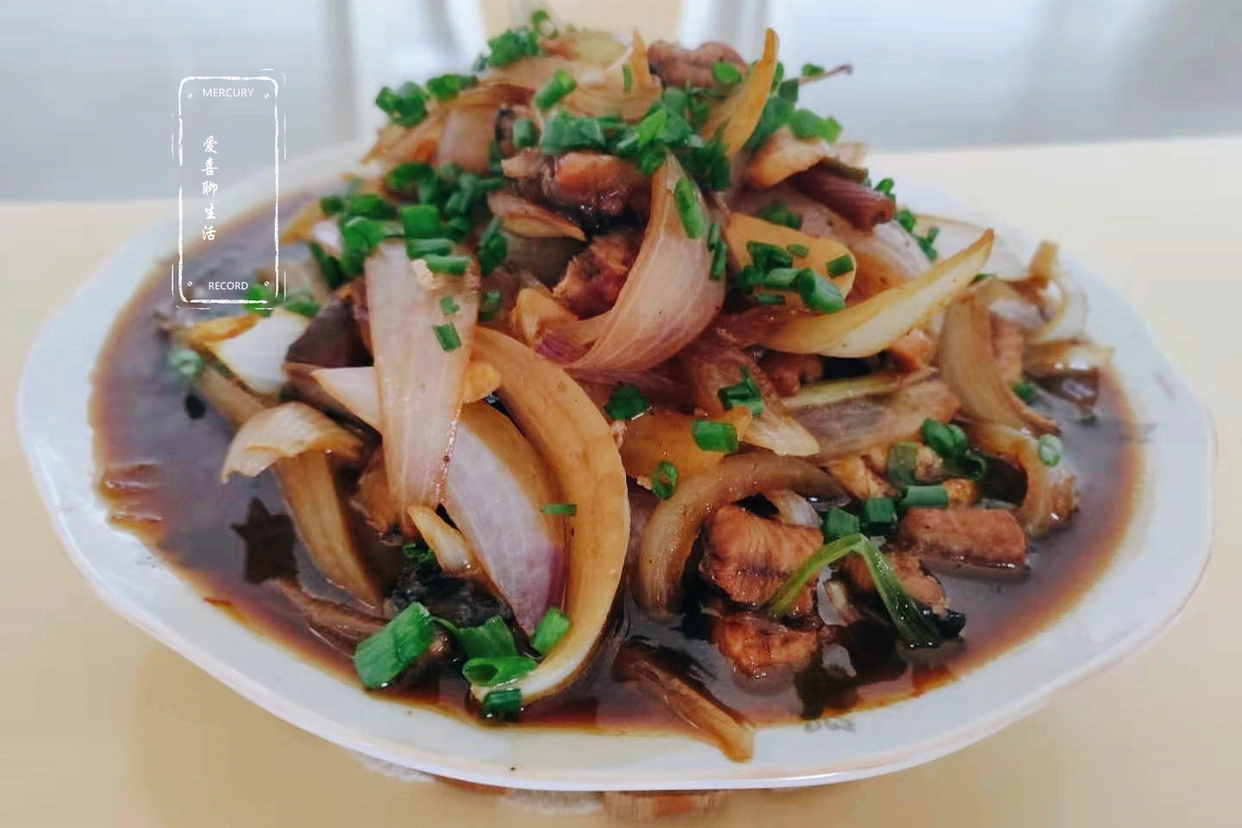 黄鳝炒洋葱食疗_黄鳝炒洋葱做法_夏季黄鳝食谱