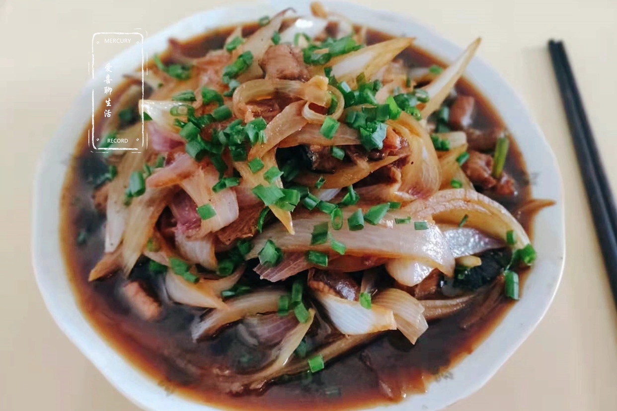 夏季黄鳝食谱_黄鳝炒洋葱食疗_黄鳝炒洋葱做法