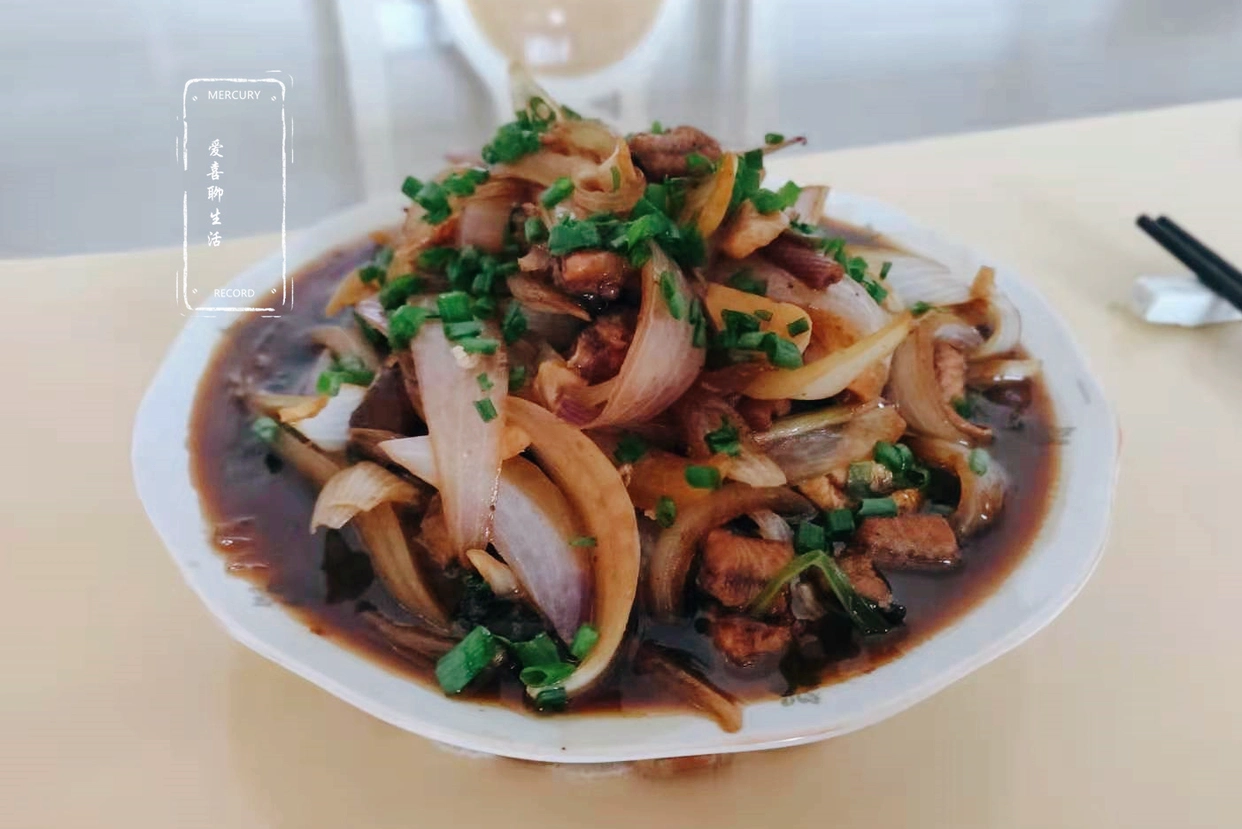 夏季黄鳝食谱_黄鳝炒洋葱食疗_黄鳝炒洋葱做法