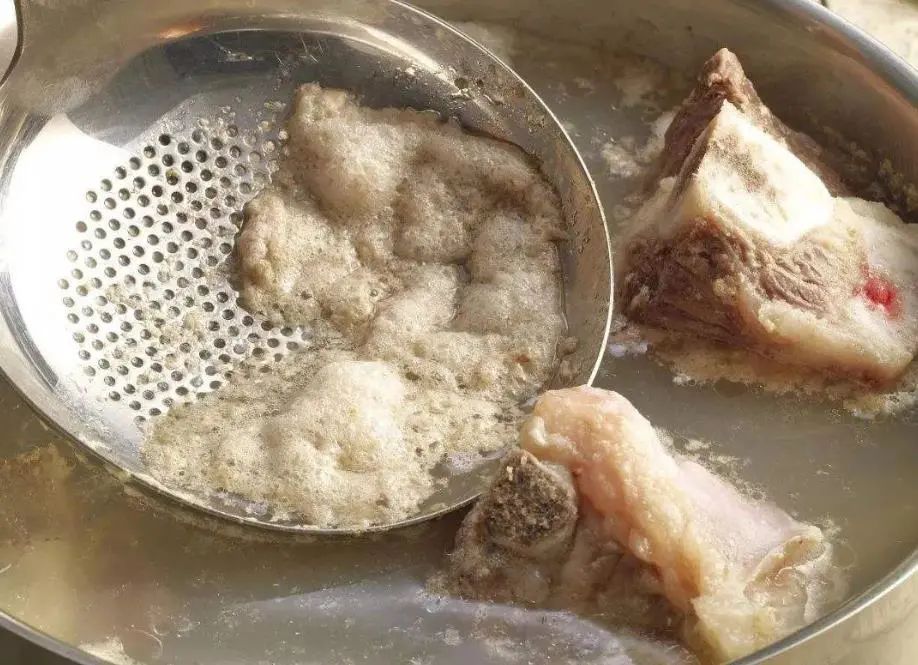 炖肉技巧口感鲜美_炖肉浮沫精华脏东西_炖肉浮沫是营养精华还是脏东西