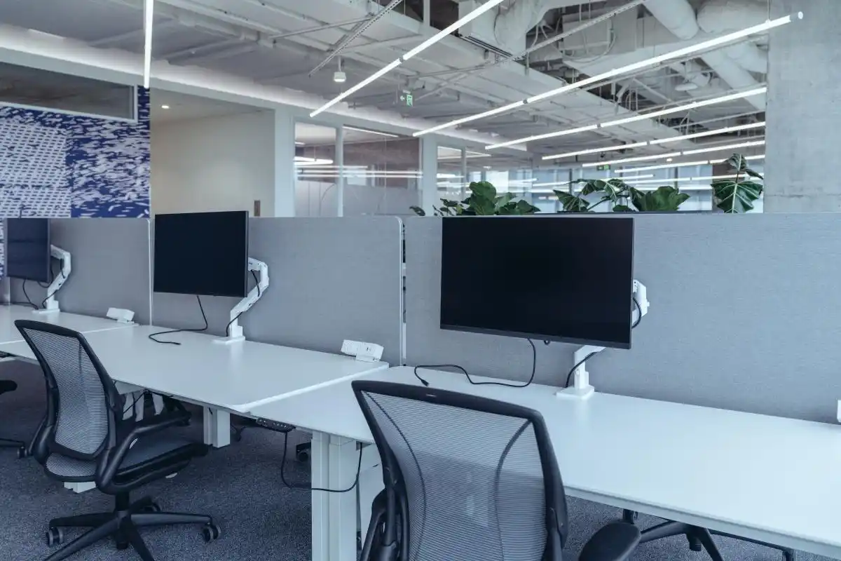 办公室风水布局2025_理性风水办公室布局风水学_深圳风水大师黄天雄布局