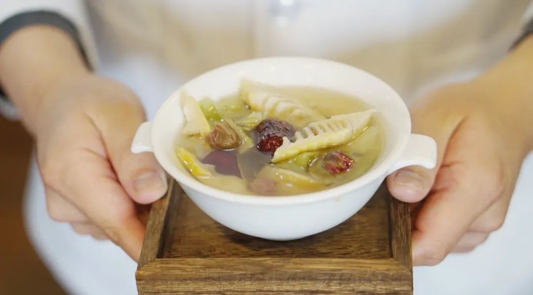 春季滋阴养生药膳_春季饮食调养_春季养肝食谱