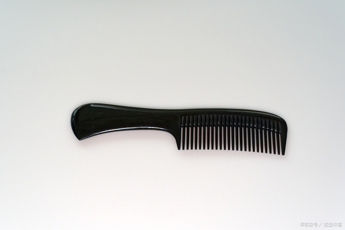 中医梳头益气功效的原理_梳头改善气血_中医梳头养生