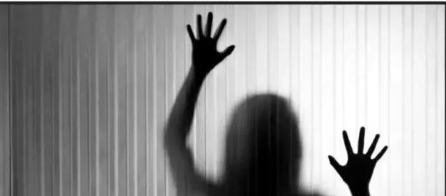 风水禁忌窗帘搭配风水学_深色窗帘危害_窗帘颜色心理学