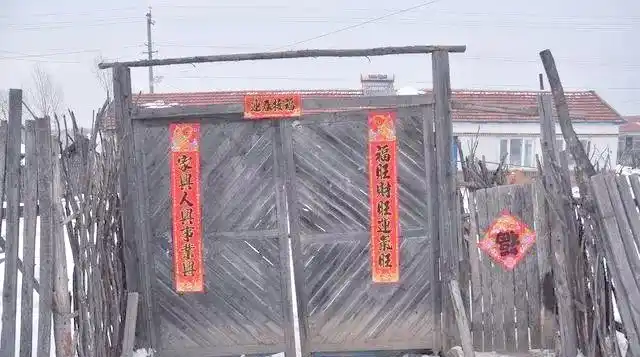 大门风水禁忌_开门见镜子风水影响_院子大门风水禁忌