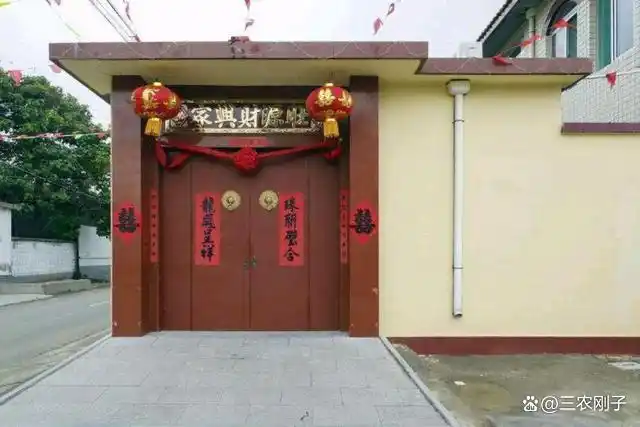 院子大门风水禁忌_大门方位不对禁忌_大门不能对着邻居家大门