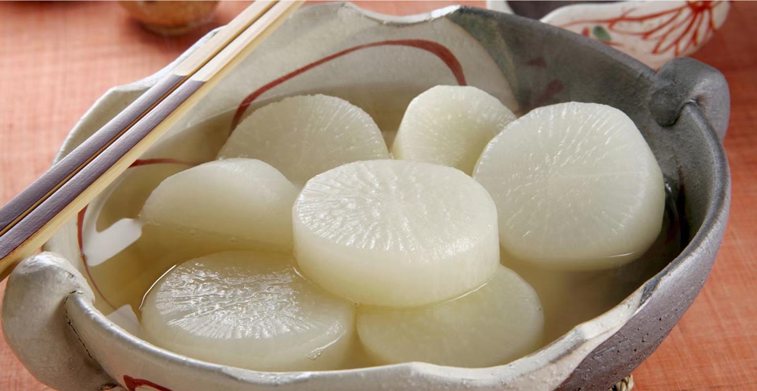 女性便秘的治疗偏方_便秘食疗 白萝卜黑木耳组合 改善肠道蠕动