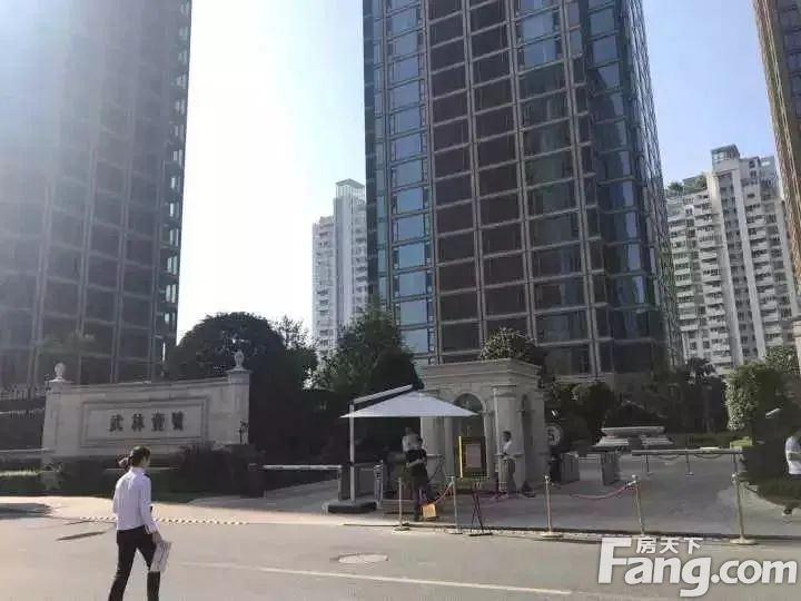 厨房卫生间共用一墙好不好_卫生间厨房布局风水禁忌_厨房卫生间防水做多高