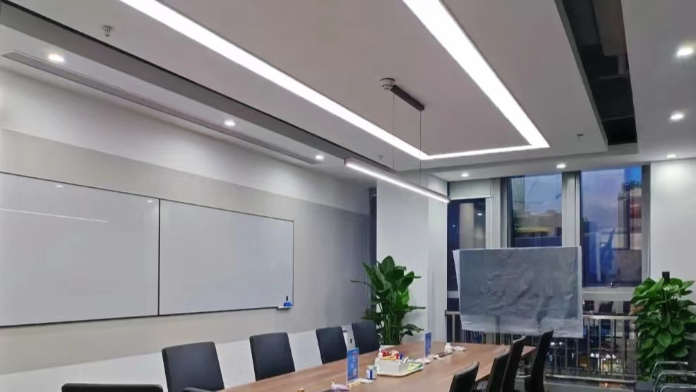 办公室风水禁忌_办公室风水布局_办公吉祥物风水学