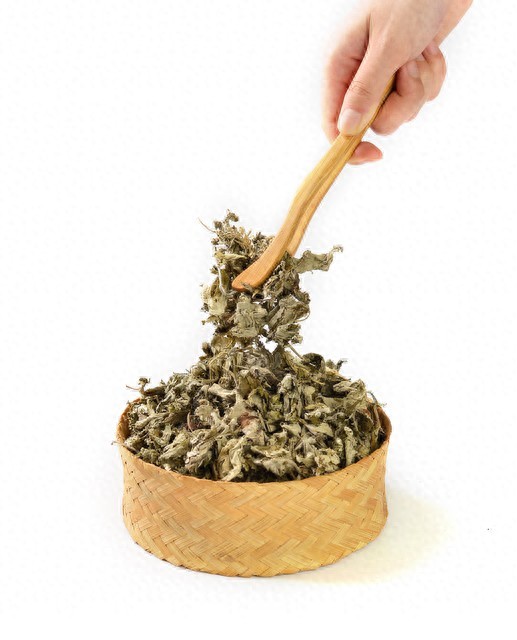 中医泡脚桂圆_睡前10分钟泡出全身暖意_冬天泡脚加艾养阳暖身