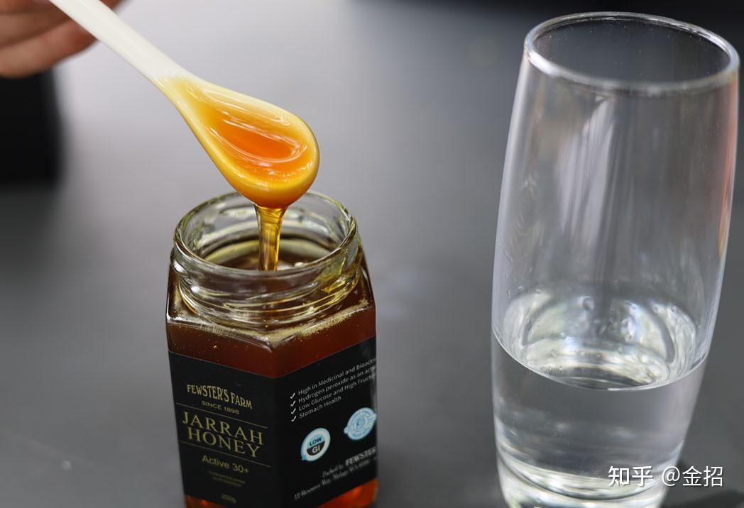 蜂蜜润肺偏方_如何辨别真假蜂蜜_蜂蜜功效与作用