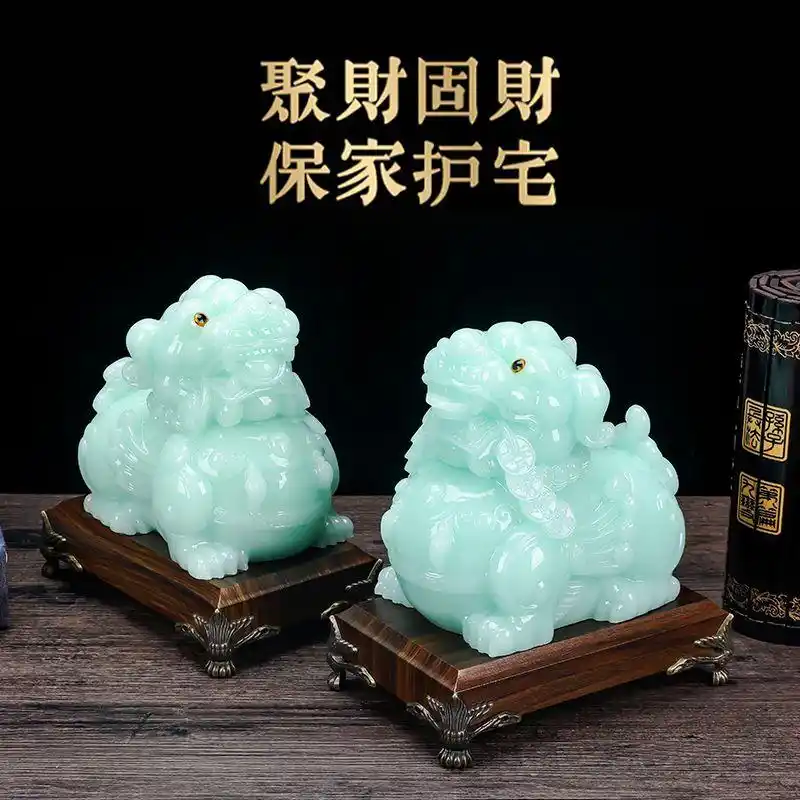 貔貅翡翠摆件图片_和田玉麒麟吊坠_孤品翡翠貔貅吊坠