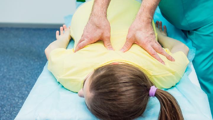 耳部穴位保健按摩_中医经络穴位按摩_中医按摩注意事项