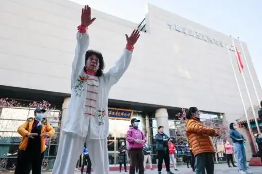 春分八段锦活动_八段锦养生文化_中医八段锦练习环境