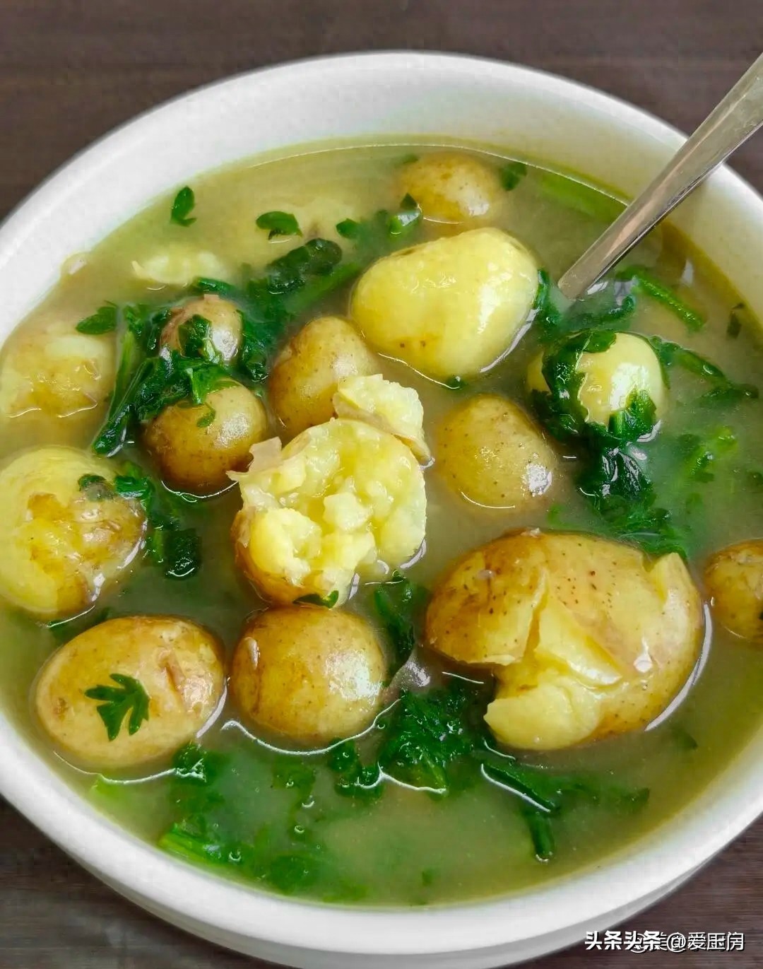 茼蒿做法_土豆茼蒿汤食谱_家常茼蒿药膳