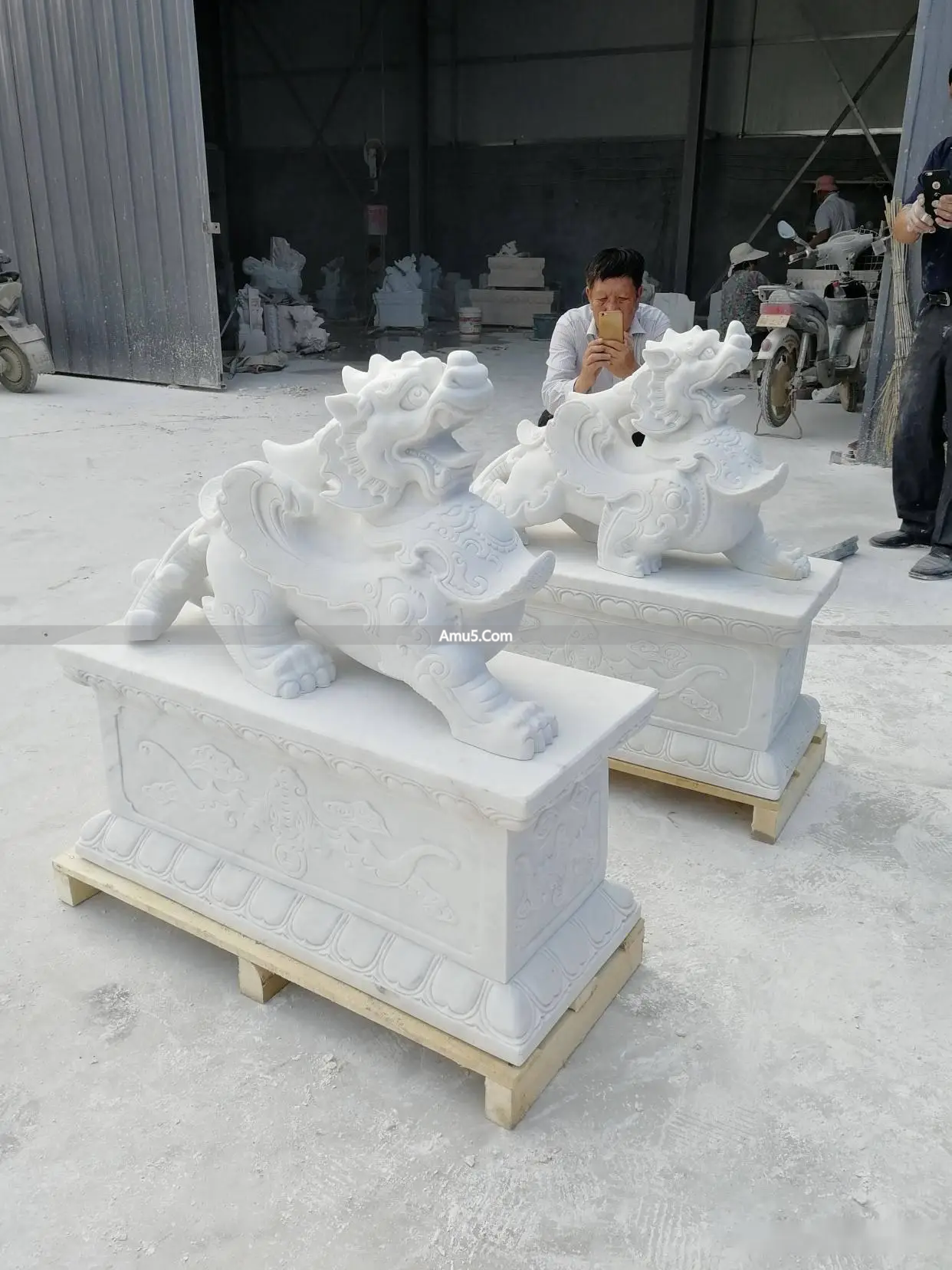 石雕貔貅风格演变_传统与现代貔貅艺术_貔貅摆件工艺