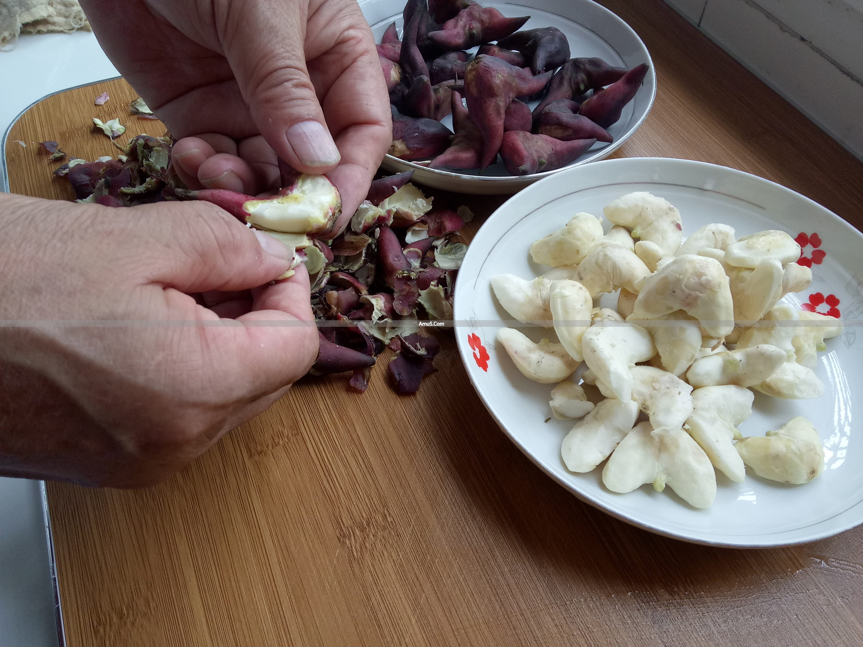 冬季菱角药膳的食材处理_菱角怎么炒才好吃_清炒菱角做法