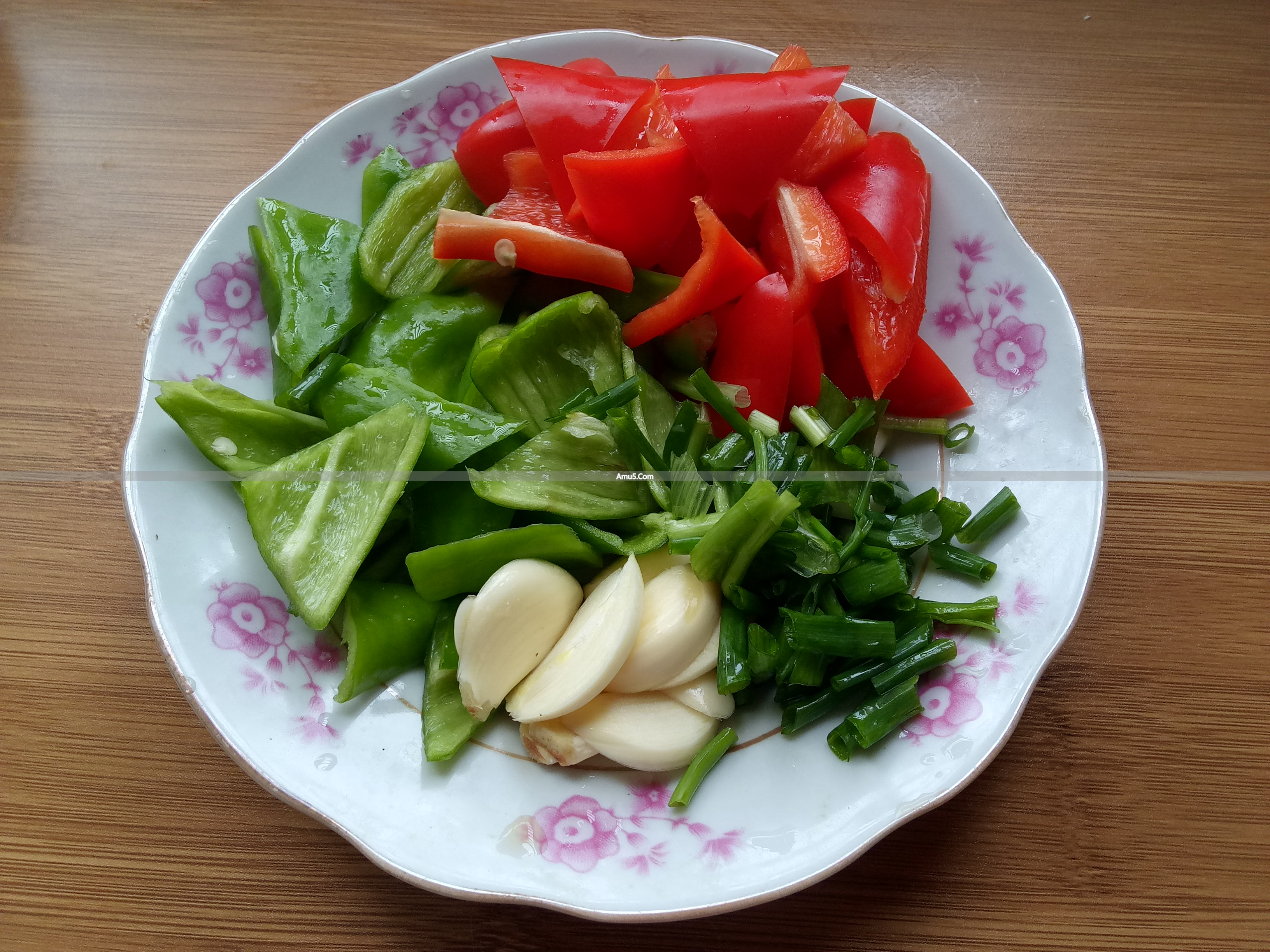 菱角怎么炒才好吃_清炒菱角做法_冬季菱角药膳的食材处理