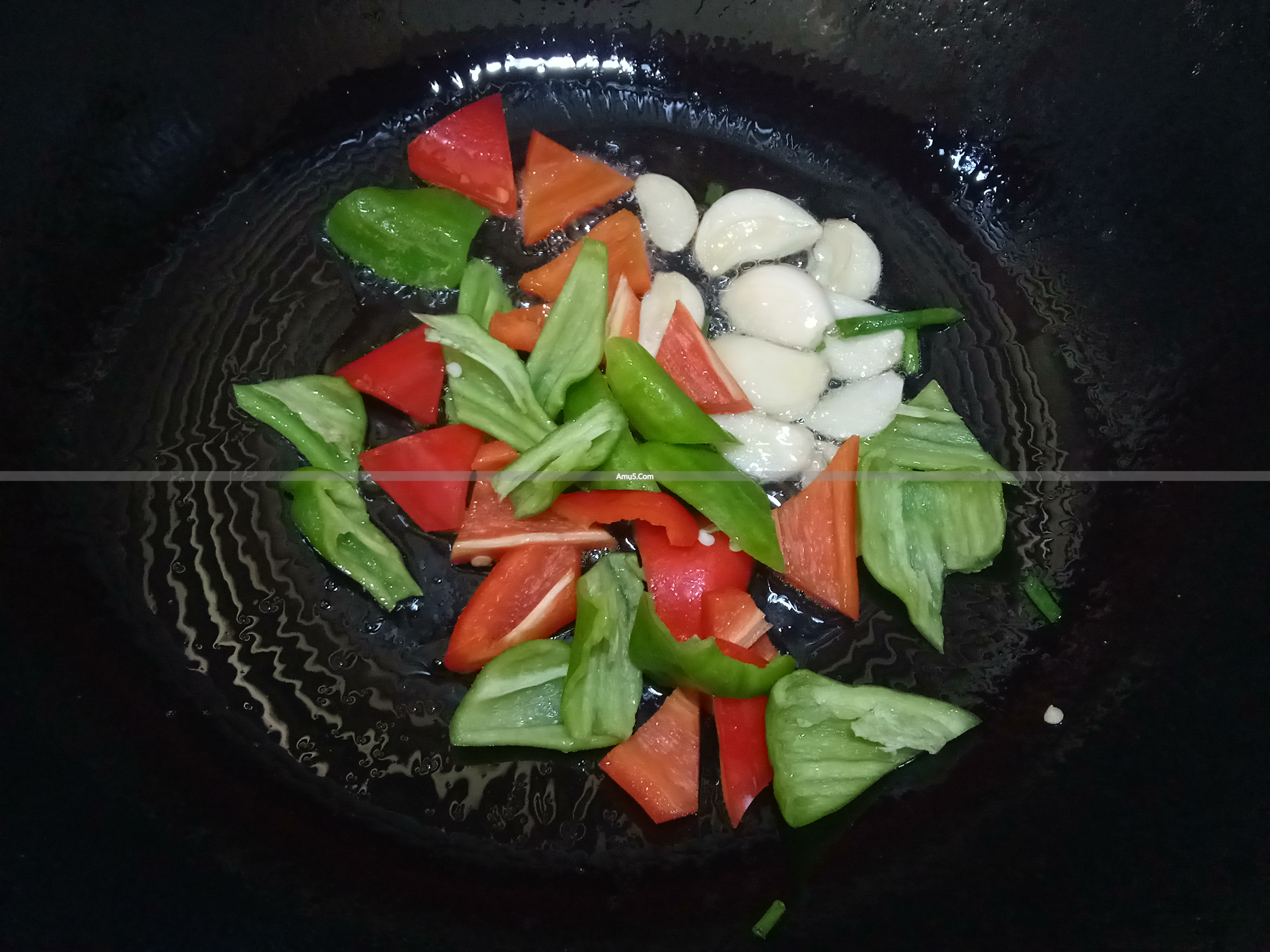 菱角怎么炒才好吃_冬季菱角药膳的食材处理_清炒菱角做法