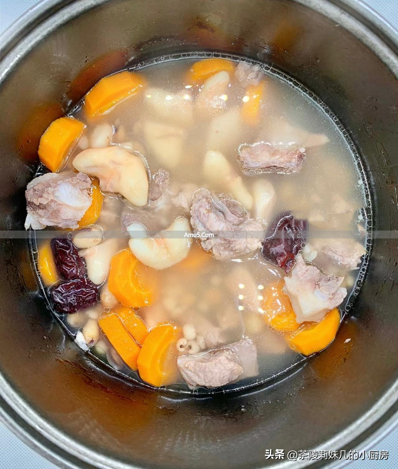 秋季养生食材_菱角排骨汤做法_冬季菱角药膳的食材处理