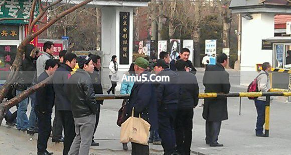 北影门口群众演员_浙江横店影视城群众演员_中国群众演员生存现状