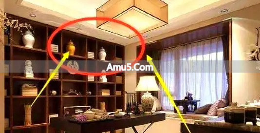 孩子学业风水禁忌_卧室风水布局方位_民间风水卧室书桌摆放