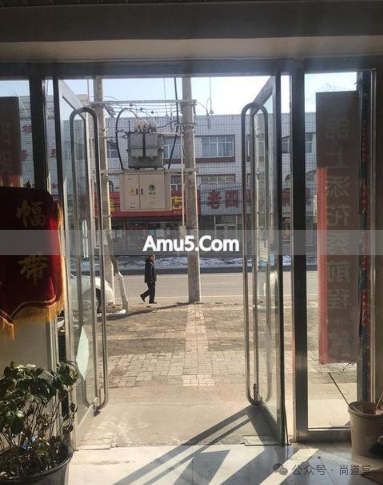 民间风水家居梁柱风水_卧室风水禁忌化解_现代住宅风水布局