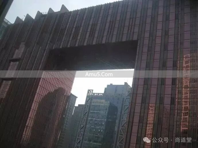 现代住宅风水布局_民间风水家居梁柱风水_卧室风水禁忌化解