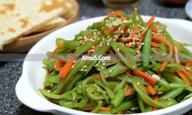 西红柿炒鸡蛋做法 _ 番茄炒蛋食疗菜谱 _ 芝香四季豆食谱