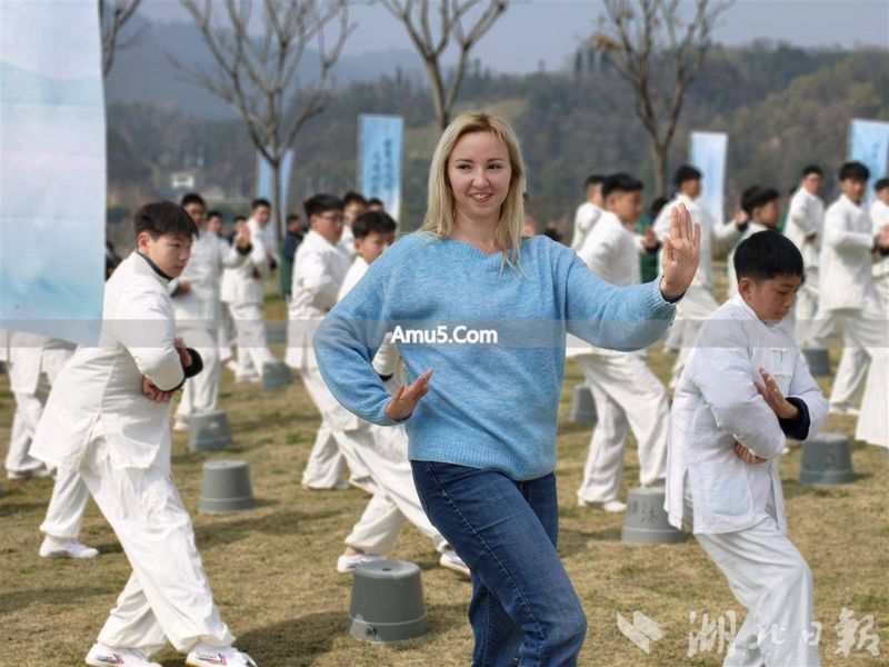 适合零基础人群的太极拳入门 _ 武当养生气功第一步功法 _ 武当太极拳九势教程