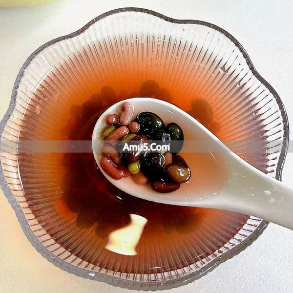 赤小豆绿豆黑豆祛湿茶 _ 春季祛湿养生药膳 _ 春季祛湿三豆饮做法